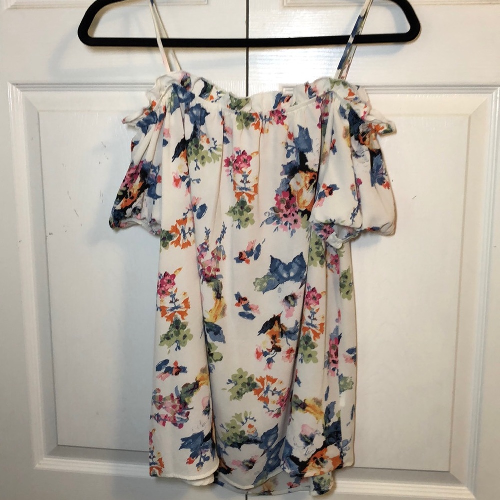 ‼️SOLD‼️ White Floral Off the Shoulder Blouse